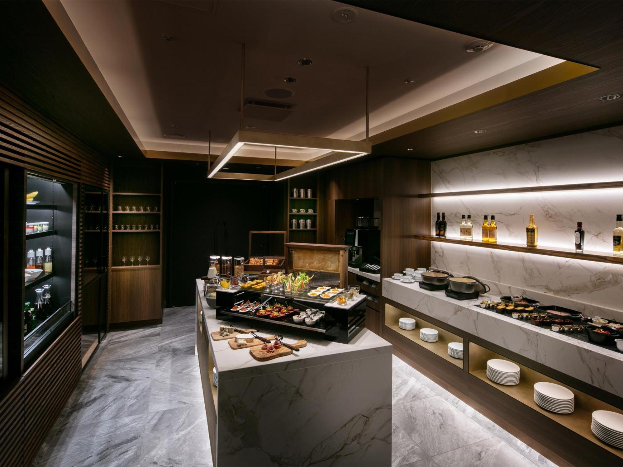 Nagoya Kanko Hotel Екстер'єр фото The buffet at the lounge