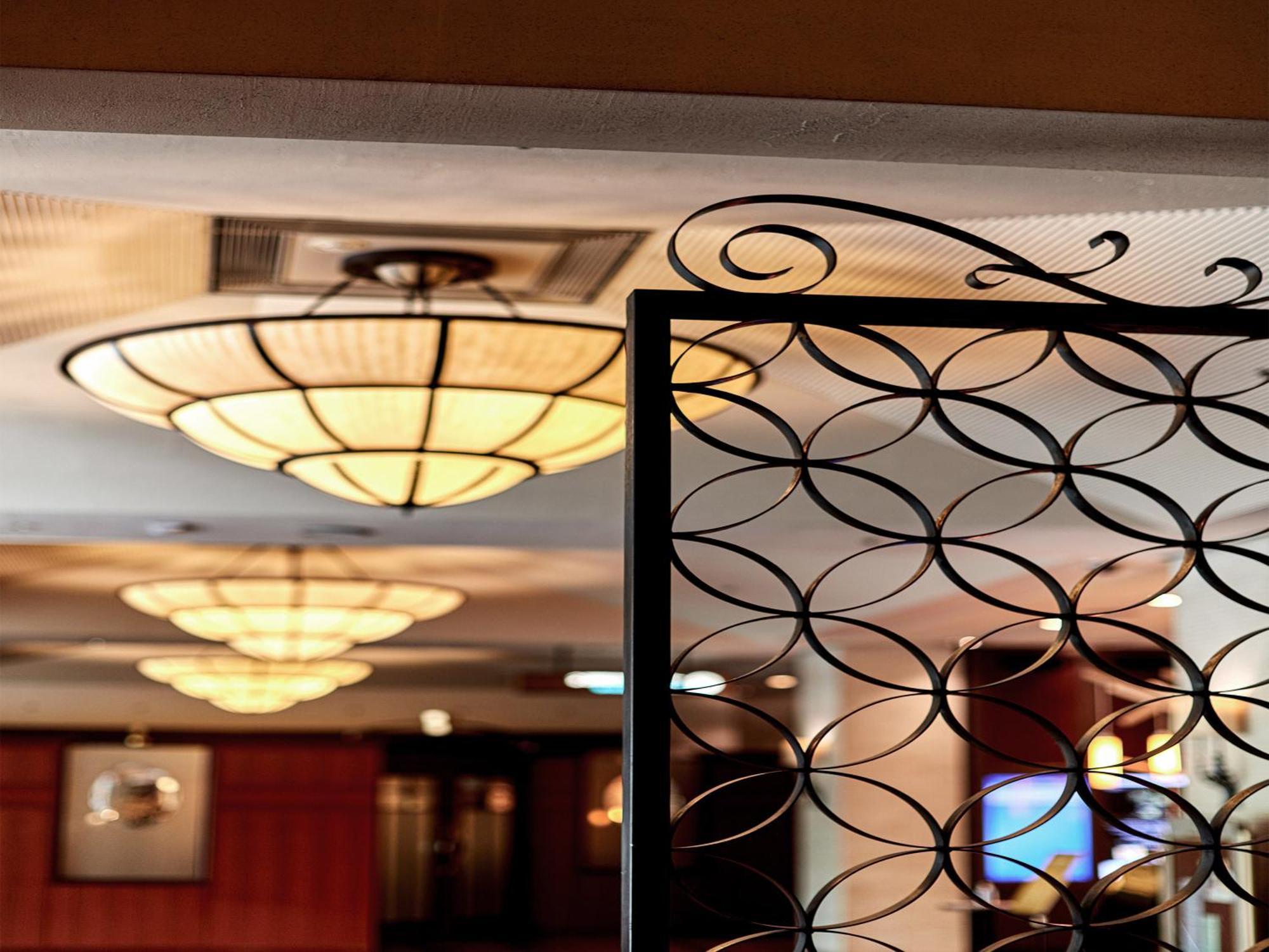 Nagoya Kanko Hotel Екстер'єр фото Wrought iron room divider