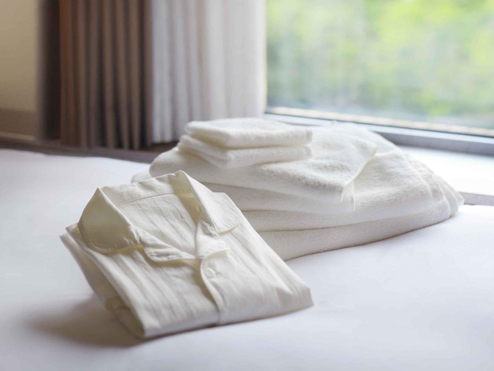 Nagoya Kanko Hotel Екстер'єр фото A folded bathrobe
