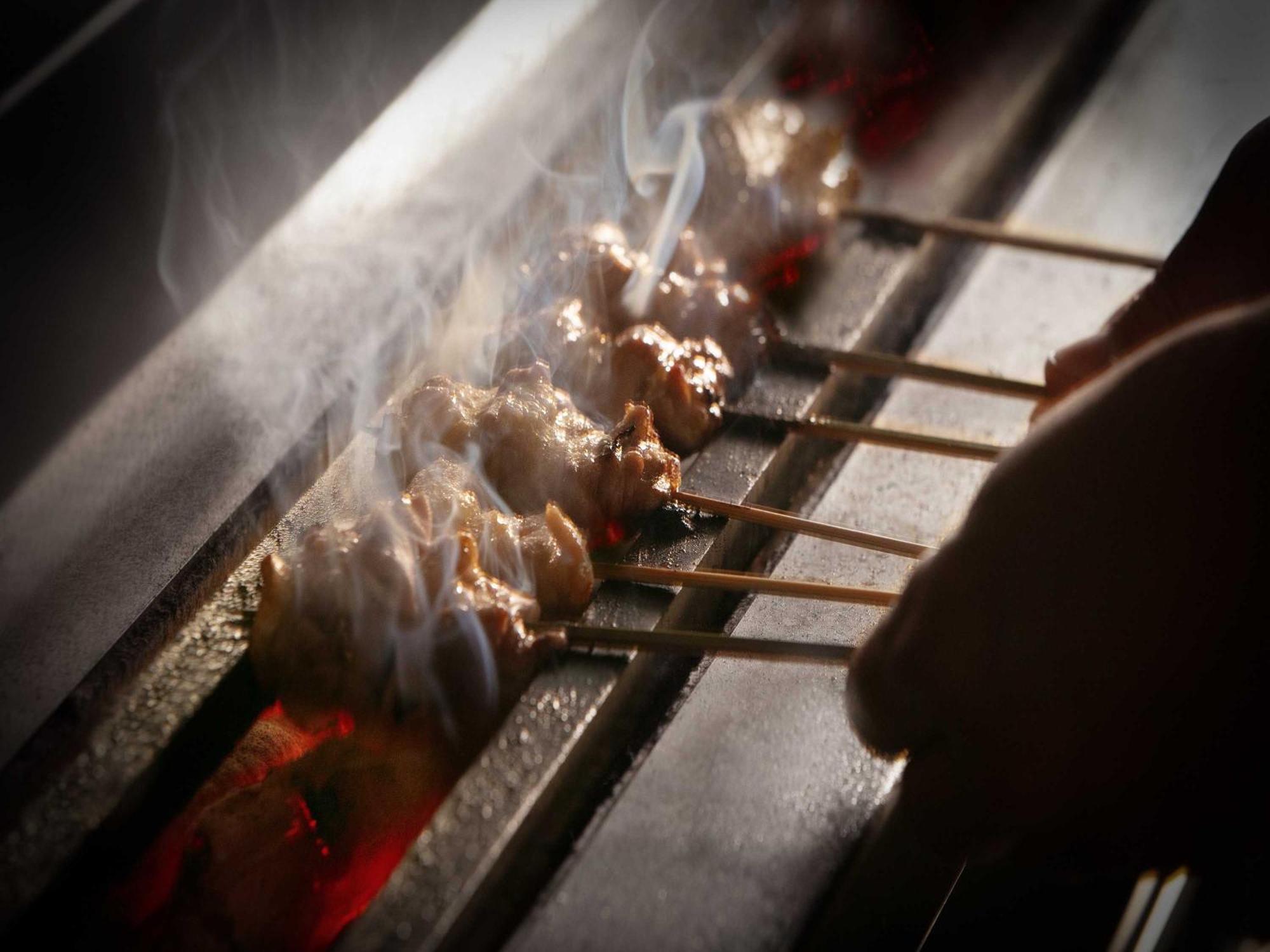Nagoya Kanko Hotel Екстер'єр фото Yakitori being grilled
