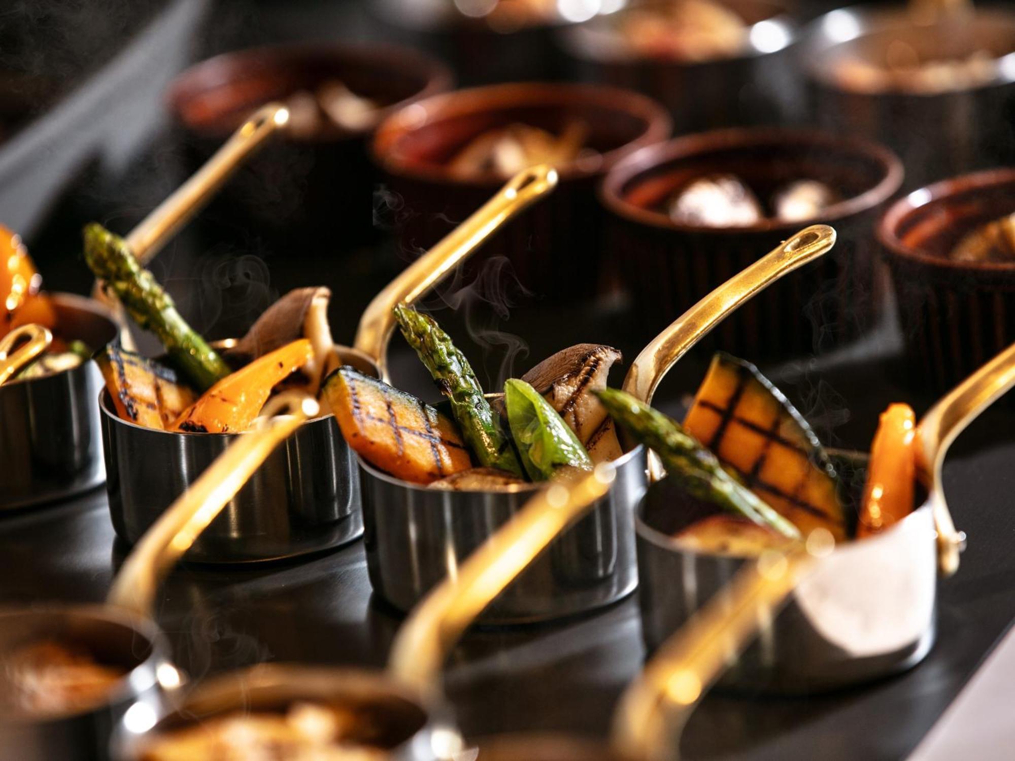 Nagoya Kanko Hotel Екстер'єр фото A selection of Indian cuisine